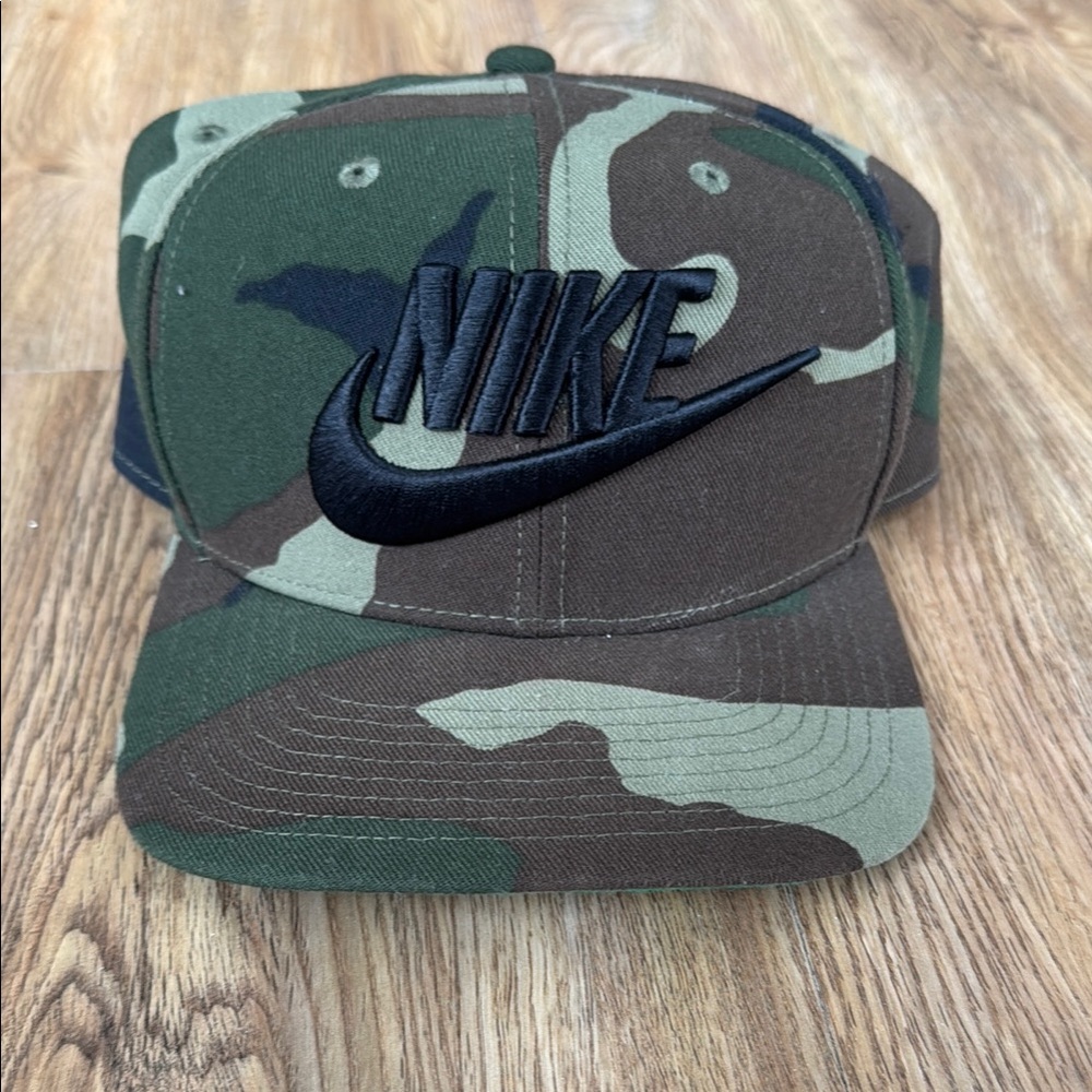 Nike Men's Camo Cap - Green and Brown